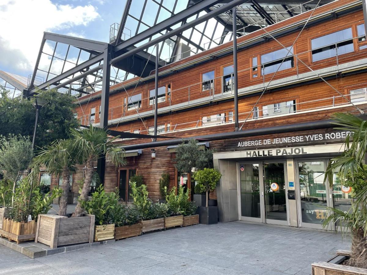 Hi Yves Robert Hostel Parijs